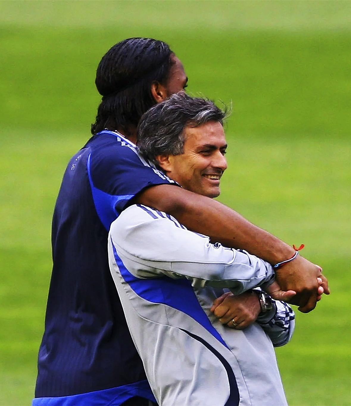 开云在线平台-德罗巴在中国队比赛中表现优异，重返赛场引发热议！上演精彩一战的简单介绍