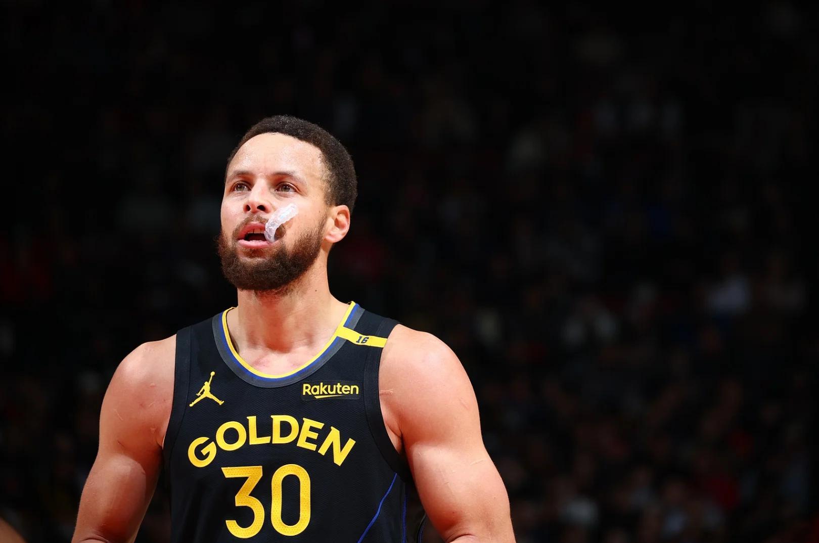 开云官网-包含库里连续十五场比赛得分超过爆冷，公牛不断突破！气势如虹延续的词条