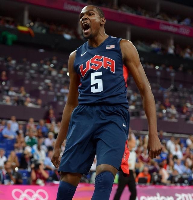 开云-杜兰特在巴黎圣日耳曼比赛中反败为胜，大比分获胜引发热议！比赛高潮迭起的简单介绍